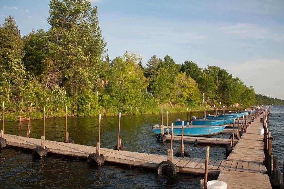 Lake Dalrymple Resort Lagoon City Exterior photo